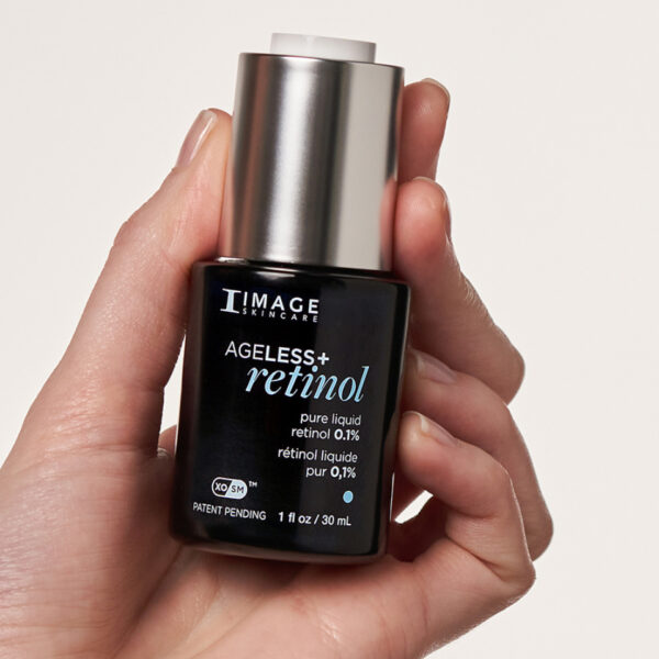 ALT-Text: Image Skincare AGELESS+ Retinol Pure Liquid 0,1 % – sanftes Retinol-Serum in eleganter Spenderflasche