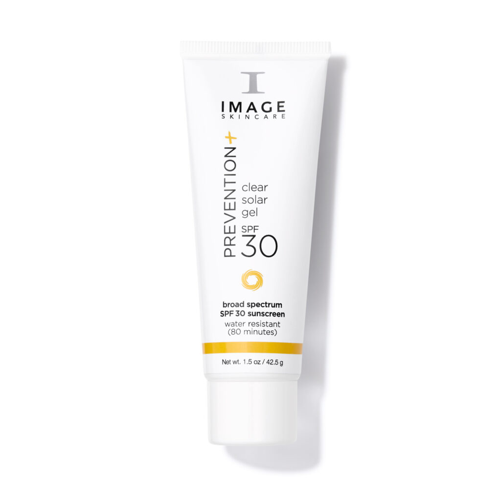 Das Image Skincare PREVENTION+ Clear Solar Gel SPF30 -leichtes, nicht fettendes Sonnenschutzgel, das mit breitem Spektrum UV-Schutz bietet und die Haut vor schädlichen Sonnenstrahlen schützt.